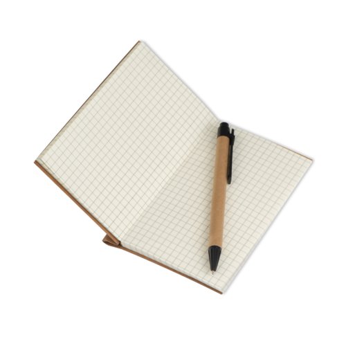 Bruin notitieboek met gelinieerde bladzijden.