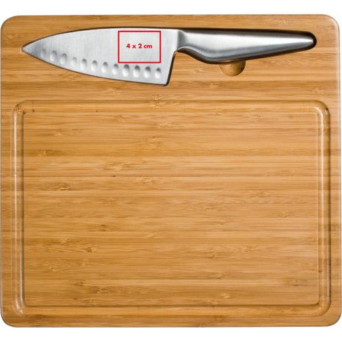 Houten snijplank met mes.