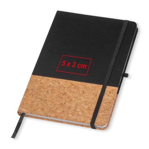 Zwart notitieboek met kurk detail en elastische band.
