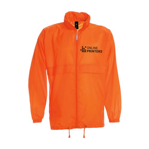 Oranje nylon windjack met volledige ritssluiting.