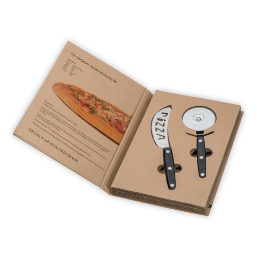 Zwarte 2-delige pizzaset met pizzames en pizzasnijder.