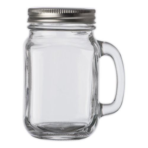 Transparant glazen drinkglas met handvat en schroefdeksel.