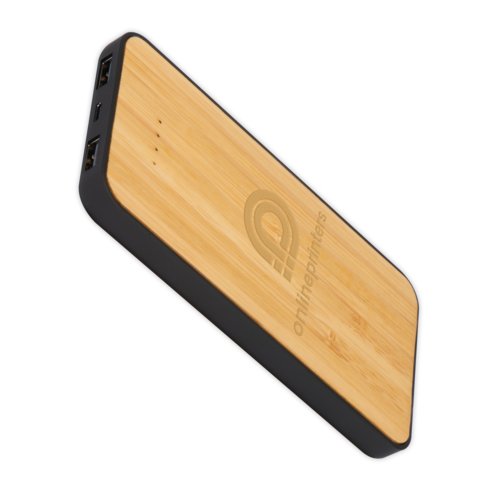 Beige bamboe powerbank/draadloze oplader met USB-poorten.