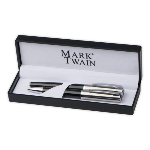 Zwarte schrijfset met balpen en vulpen.