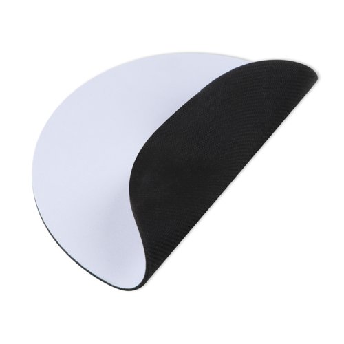 Witte stoffen muismat met antislip onderkant.