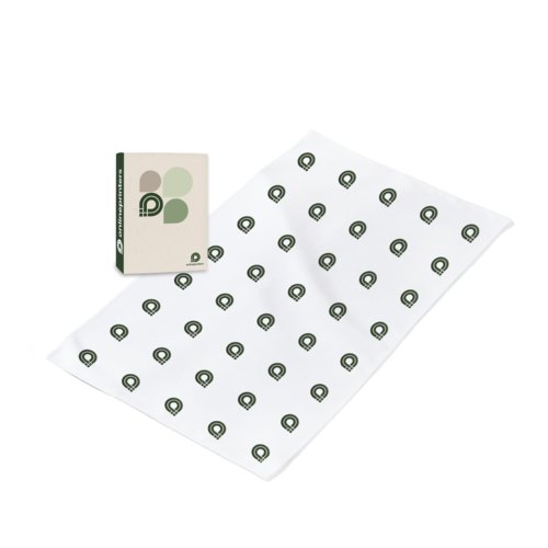 Witte microvezel sporthanddoek, absorberend en sneldrogend.