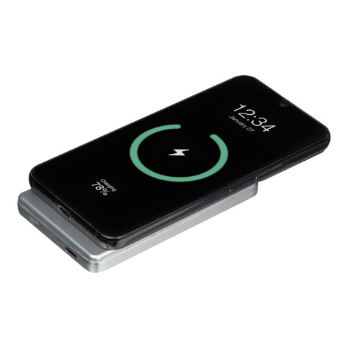 Grijze powerbank met 5.000 mAh capaciteit.