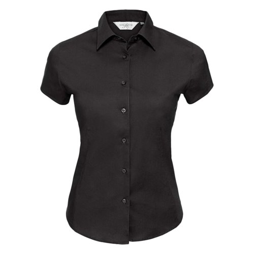 Zwarte stoffen blouse met korte mouwen, kraag en knoopsluiting.