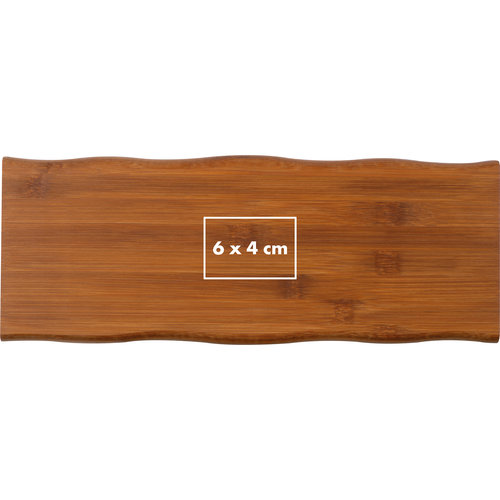 Lichte bamboe plank met afgeronde randen.