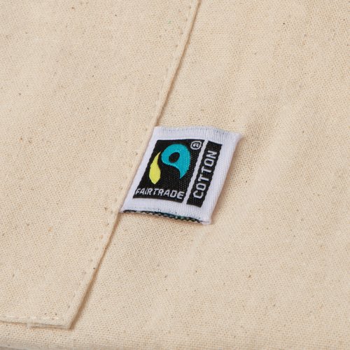 Beige Fairtrade katoenen schort met verstelbare nekband.