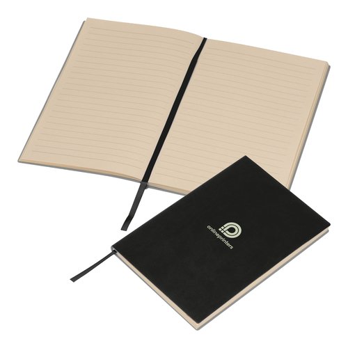 Zwart notitieboek met harde kaft en bladwijzer.