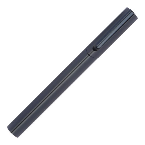 Zwarte schrijfset met pen en etui.
