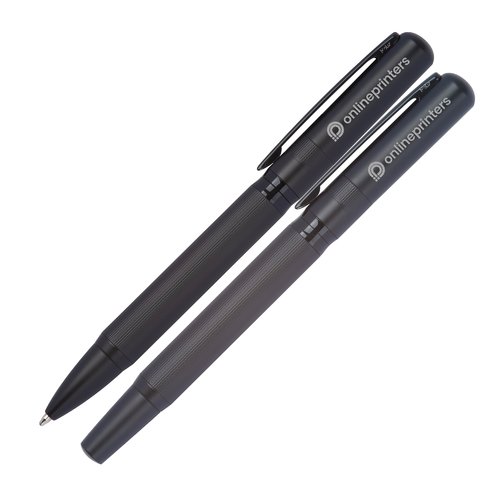 Zwarte schrijpset met balpen en etui.